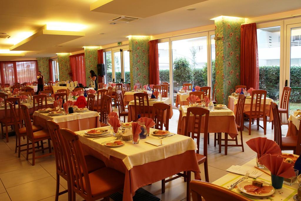 Hotel La Ninfea Montesilvano Luaran gambar