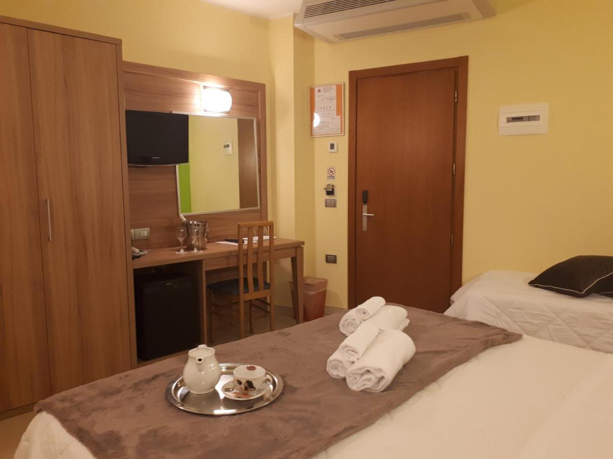 Hotel La Ninfea Montesilvano Luaran gambar