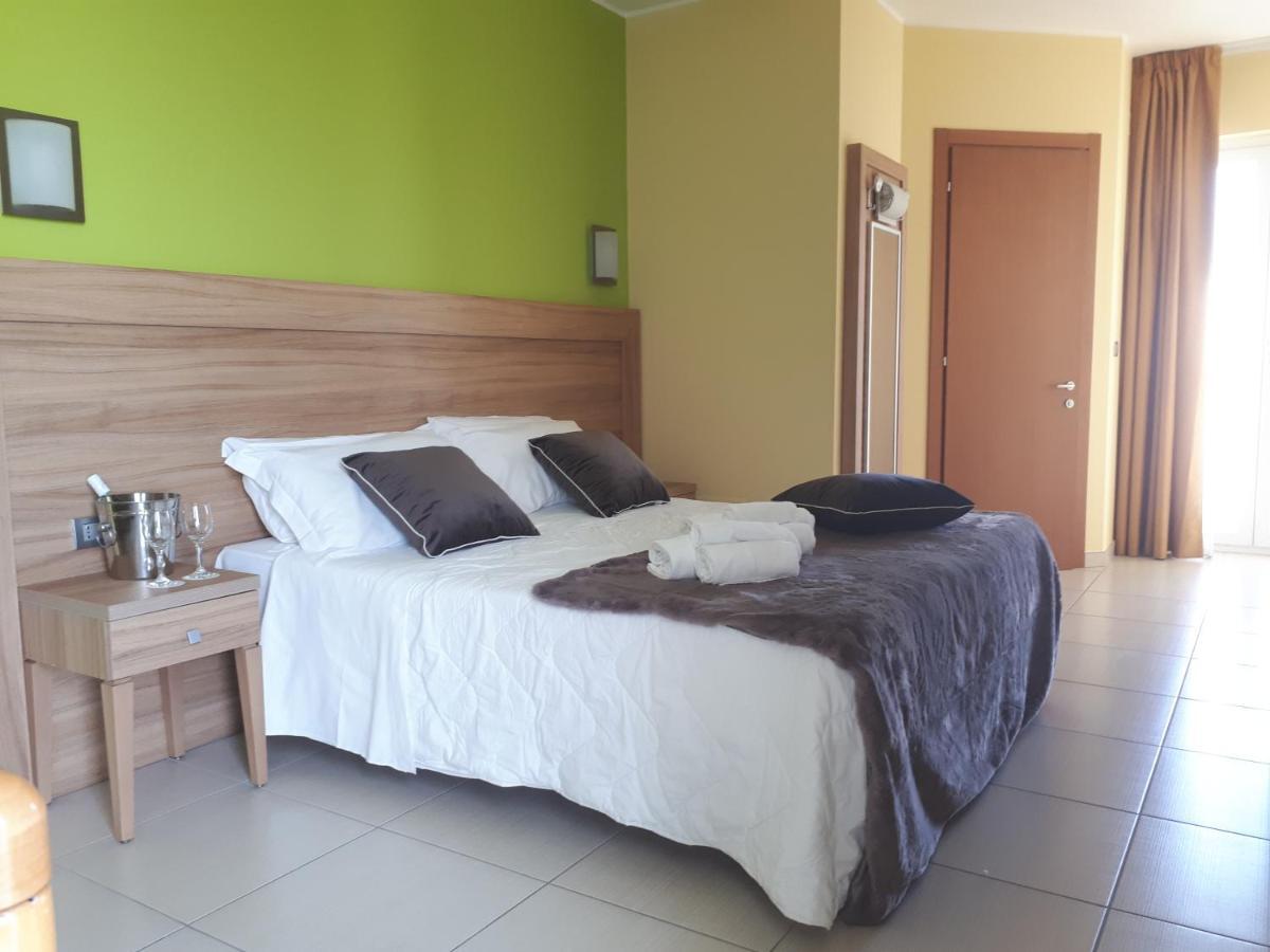 Hotel La Ninfea Montesilvano Luaran gambar