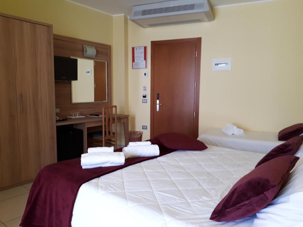 Hotel La Ninfea Montesilvano Luaran gambar