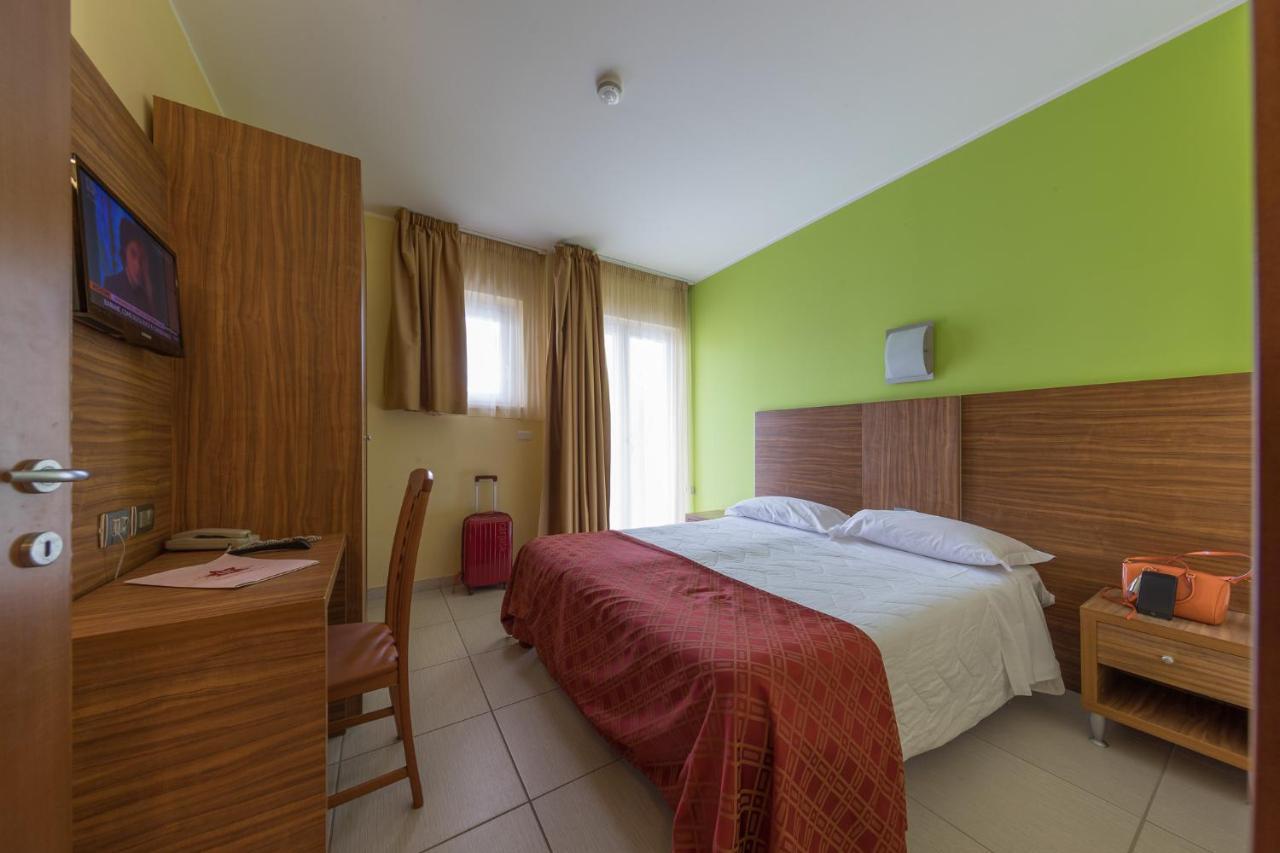 Hotel La Ninfea Montesilvano Luaran gambar