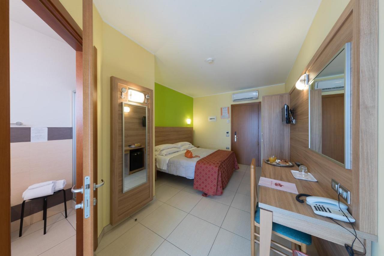 Hotel La Ninfea Montesilvano Luaran gambar