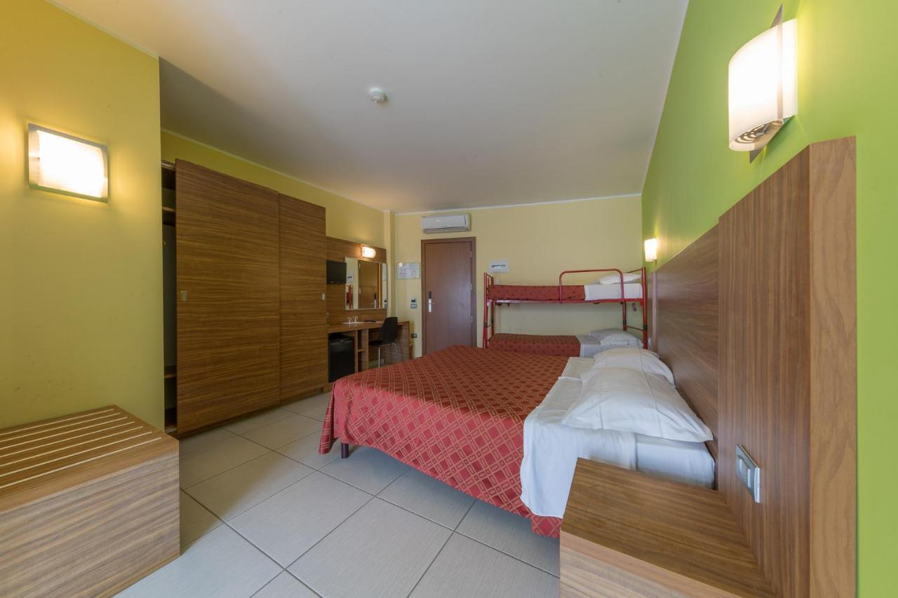 Hotel La Ninfea Montesilvano Luaran gambar