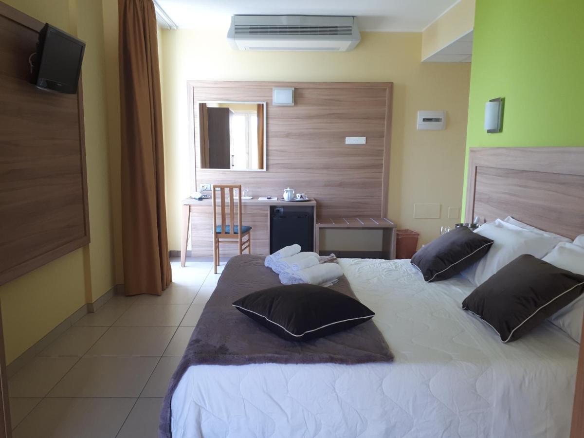 Hotel La Ninfea Montesilvano Luaran gambar